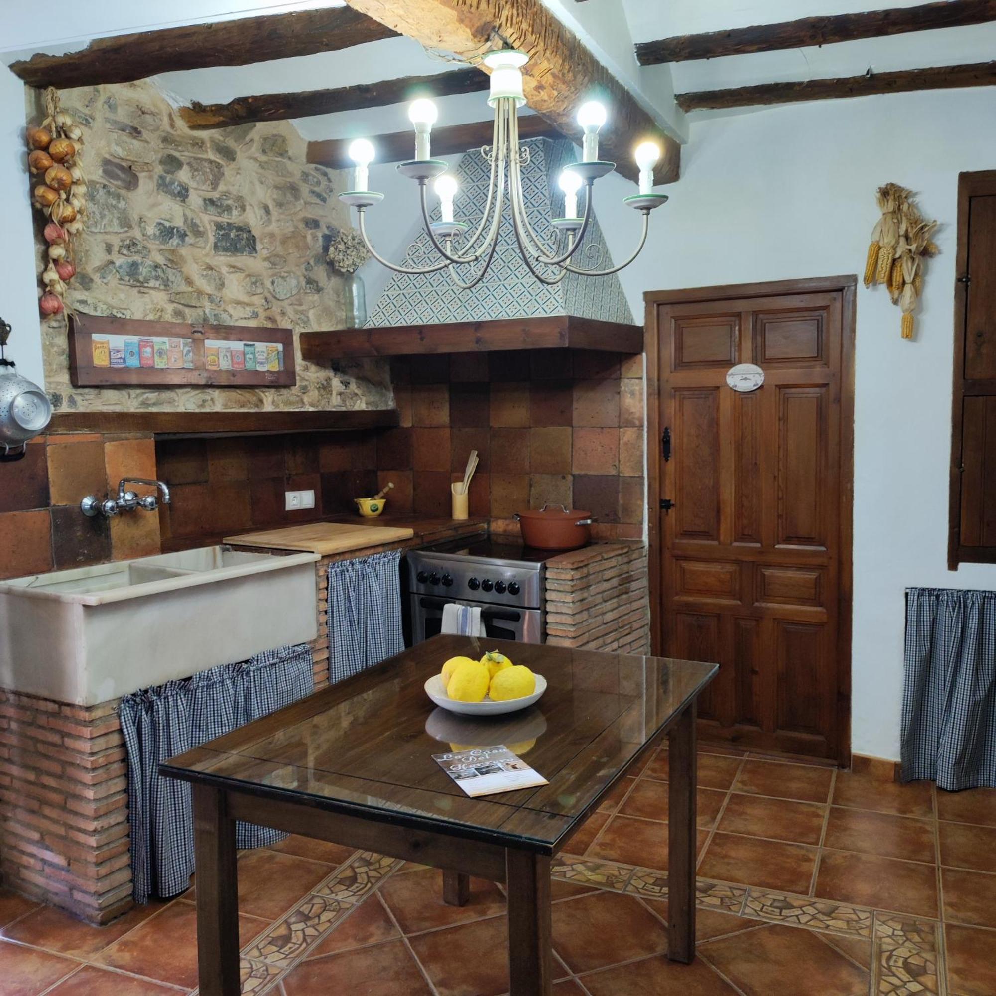 Alcoba Con Patio Del Siglo XIX Villa Villanueva de Viver Eksteriør billede